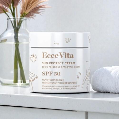 Sun-protect-cream-spf50-koupelna