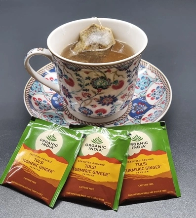 Levně Organic India Tulsi Turmeric Ginger čaj 25 sáčků