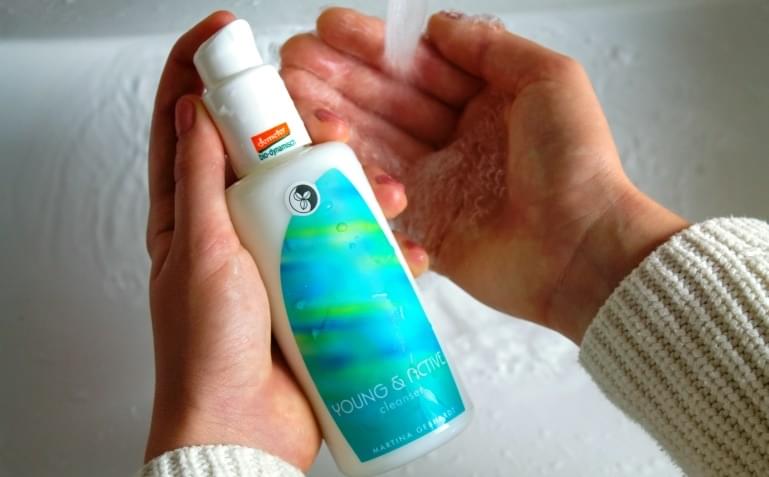 young-and-active-cleanser young-and-active-cleanser